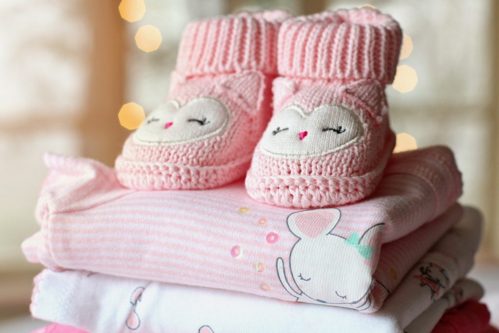 des vêtements mignons et chaud pour bébé, enfant en bas âge, jeune enfant 